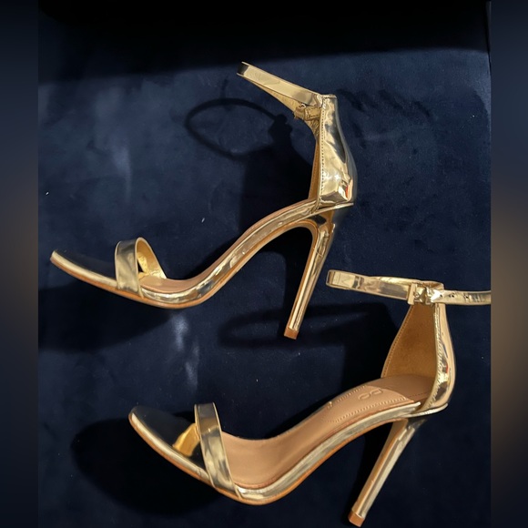 ALDO Polesia Gold Sandal - Picture 2 of 11